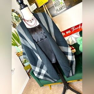 NWT Woolrich Black and Gray Cape Blanket Wrap